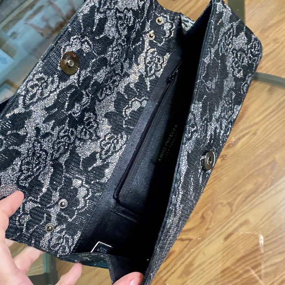 Black and silver lace clutch with Bow detail - Picture 2 of 3